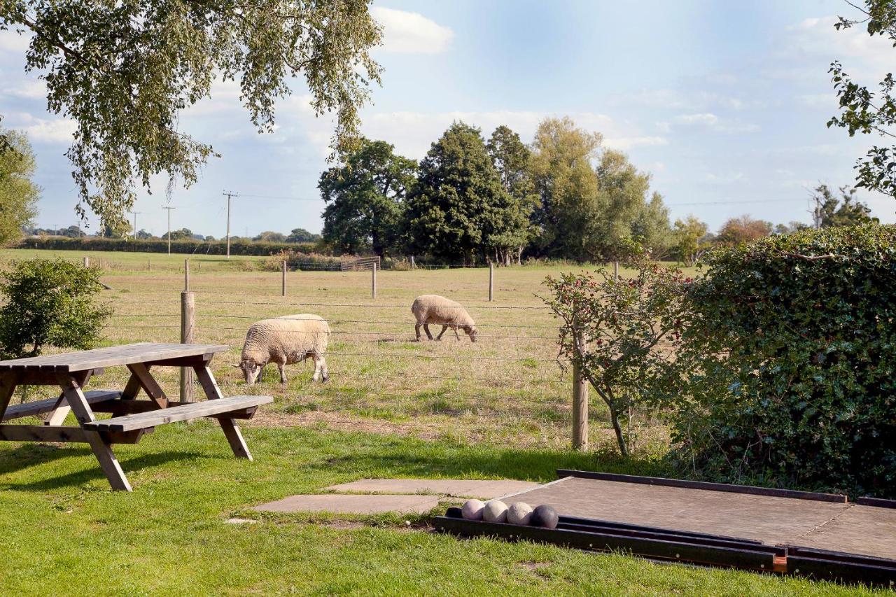 The Shoulder Of Mutton Inn Hamstall Ridware Bagian luar foto